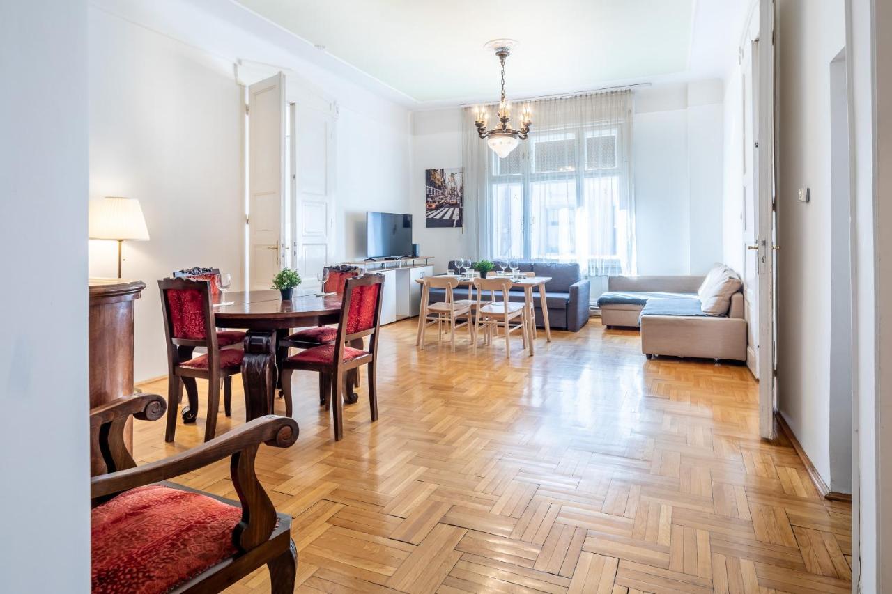 Huge Apartment In The City Center ブダペスト エクステリア 写真